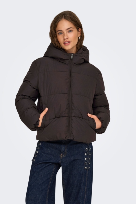 Only bruine dames jas | Model vooraanzicht