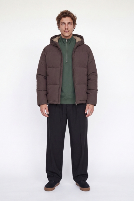 Jack & Jones bruine heren jas | Model vooraanzicht