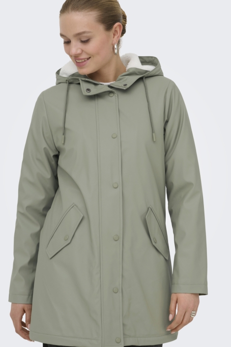 Only groene dames jas | Model vooraanzicht
