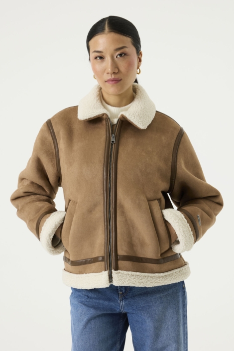 Garcia camel dames jas | Model vooraanzicht