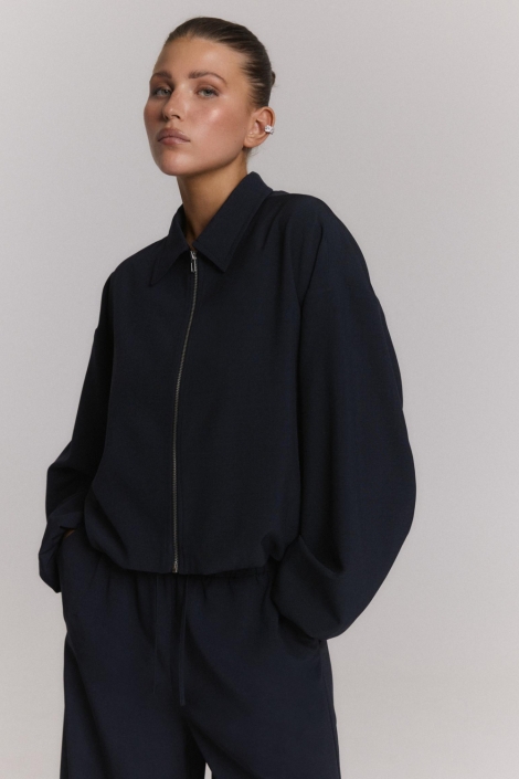Refined Department blauwe dames jas | Model vooraanzicht