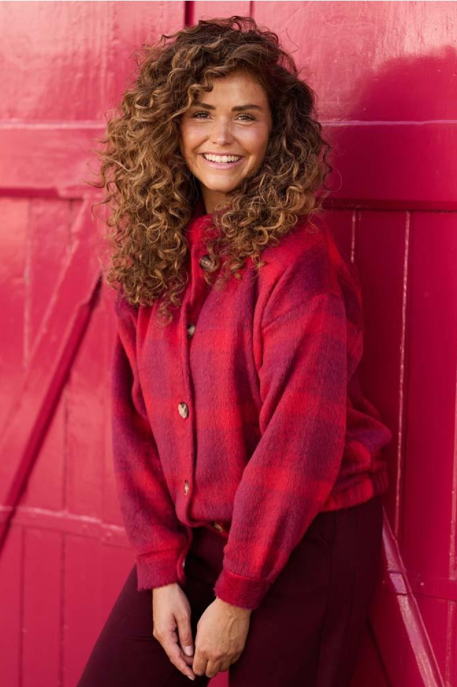 FOS Amsterdam rode dames jas | Model vooraanzicht