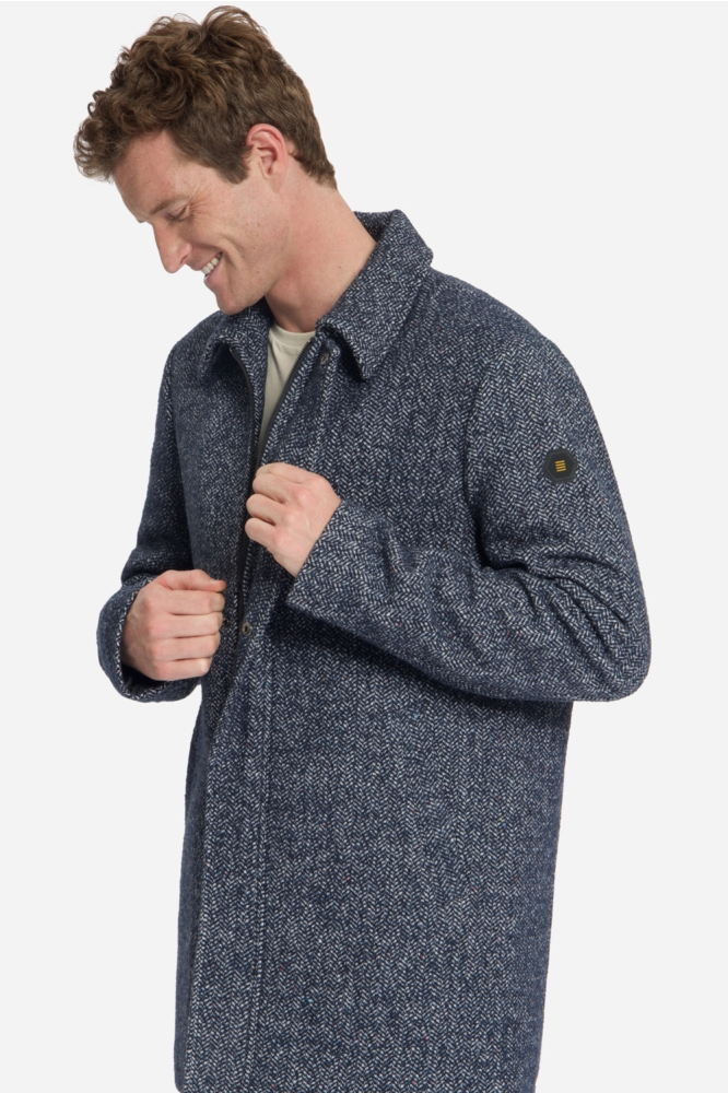 NO-EXCESS blauwe heren jas | Model zijaanzicht