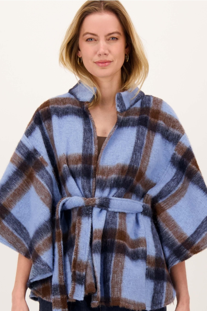 Zusss blauwe dames vest | Model vooraanzicht