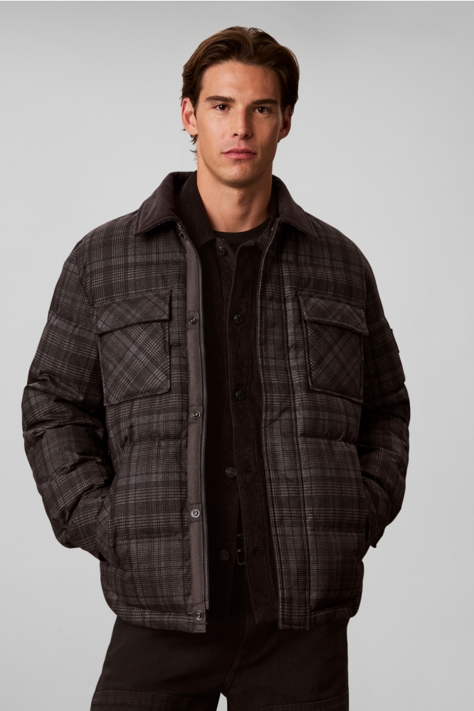 Calvin Klein grijze heren jas | Model vooraanzicht