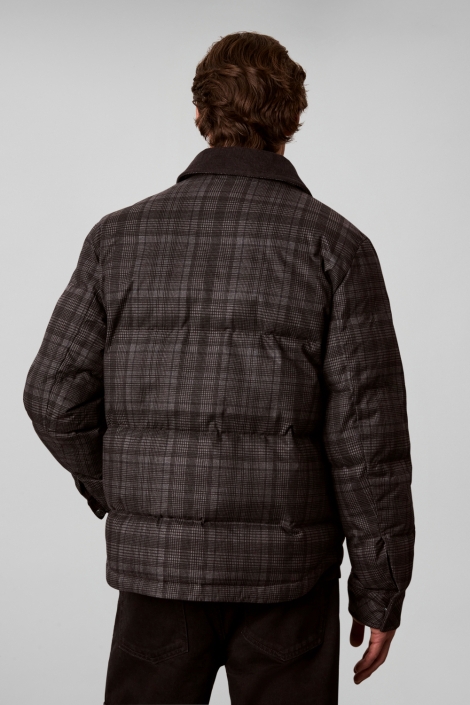 Calvin Klein grijze heren jas | Model achteraanzicht
