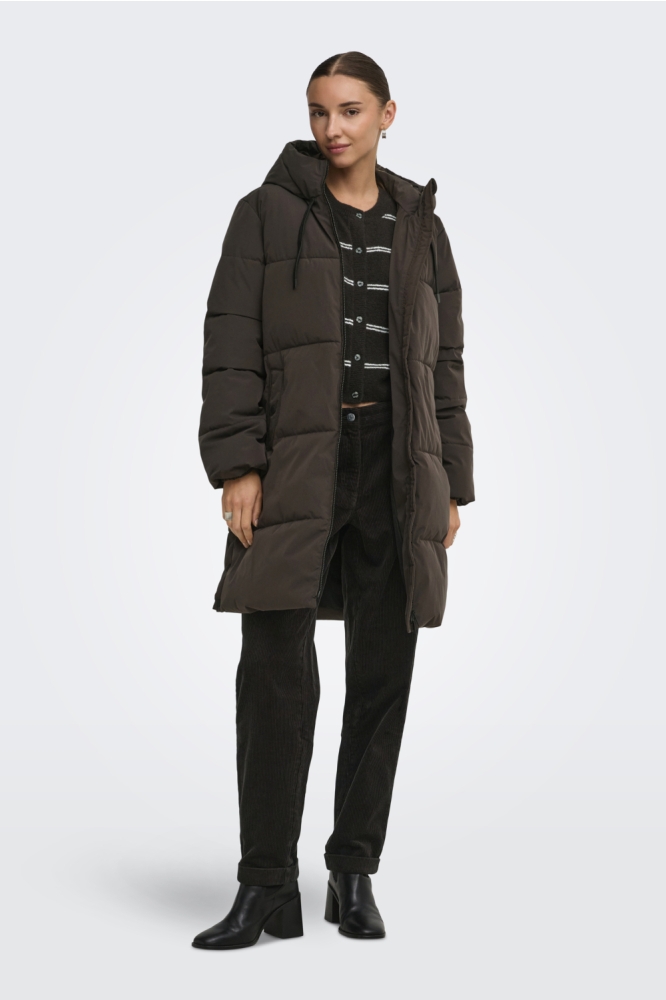 Jacqueline de Yong bruine dames jas | Model