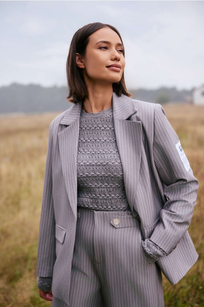 Lofty Manner grijze dames trui | Sfeerbeeld, In situatie