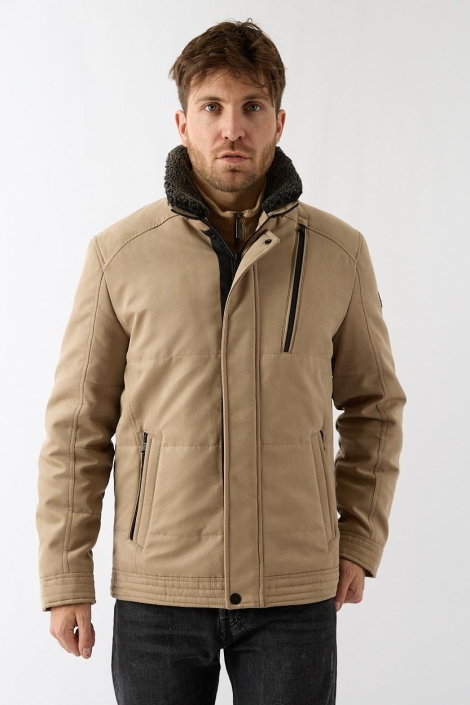 Donders beige heren jas | Model vooraanzicht