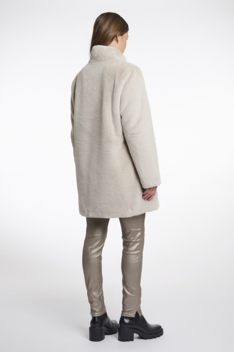 Rino & Pelle beige dames jas | Model achteraanzicht