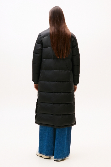 Tommy Jeans zwarte dames jas | Model