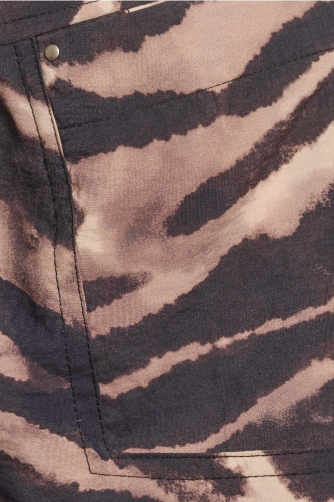 Rino & Pelle camel dames blouse | Close up