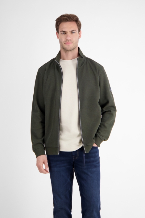 Lerros groene heren vest | Model vooraanzicht