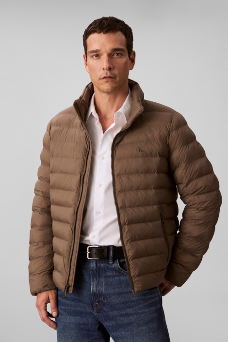 Calvin Klein bruine heren jas | Model vooraanzicht