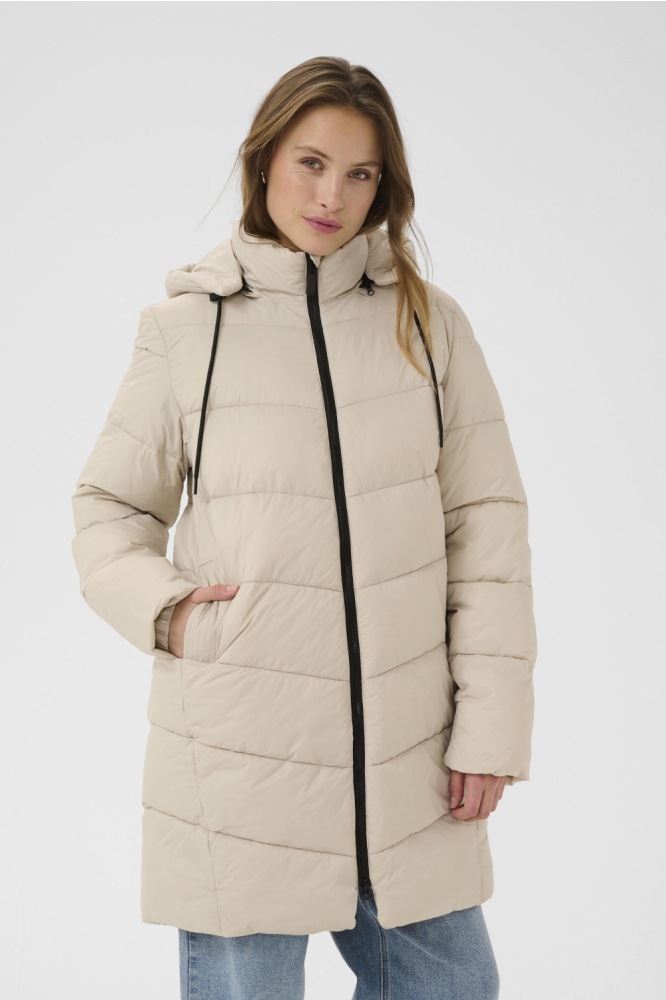 Kaffe beige dames jas | Model vooraanzicht