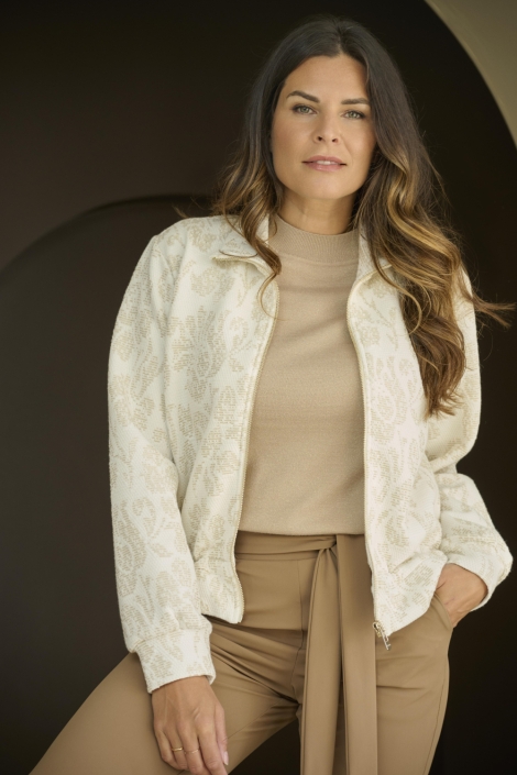 Zoso witte dames vest | Model vooraanzicht