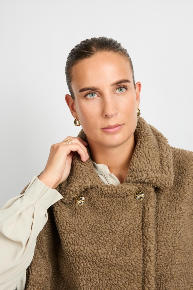 C&S The Label camel dames jas | Close up