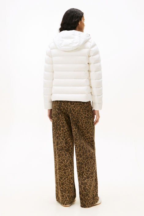 Tommy Jeans witte dames jas | Model