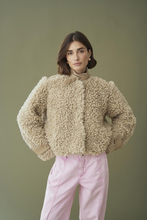 Culture taupe dames jas | Sfeerbeeld, In situatie