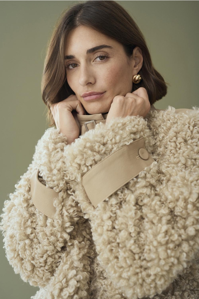 Culture taupe dames jas | Close up