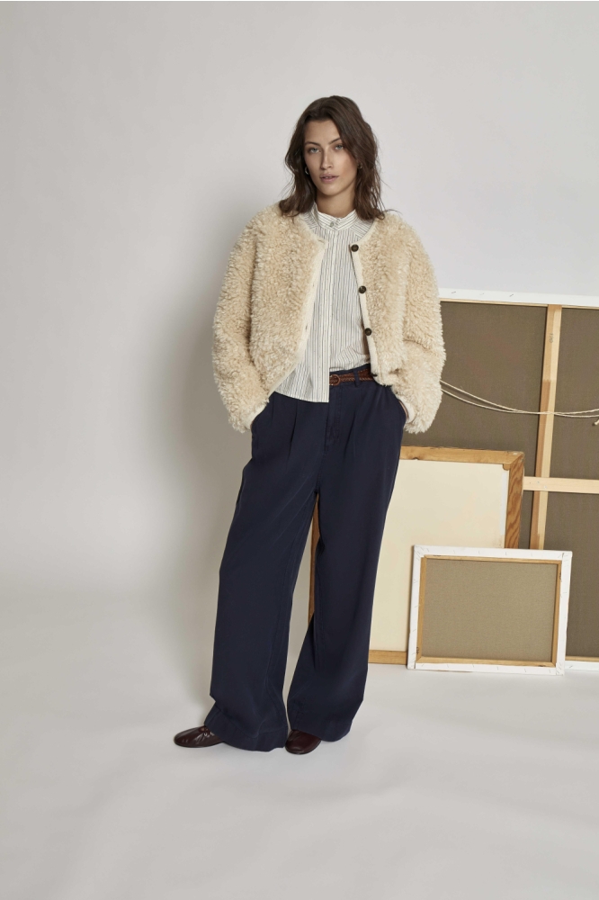 Peppercorn ecru dames jas | Model