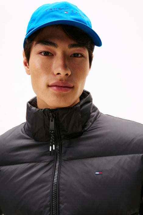 Tommy Jeans zwarte heren jas | Close up