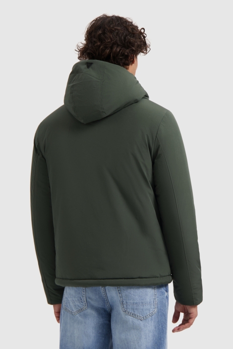 Pure Path groene heren jas | Model achteraanzicht