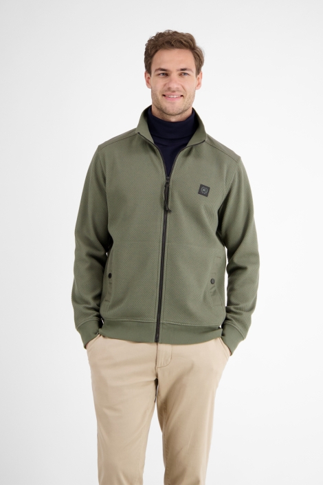 Lerros groene heren vest | Model vooraanzicht