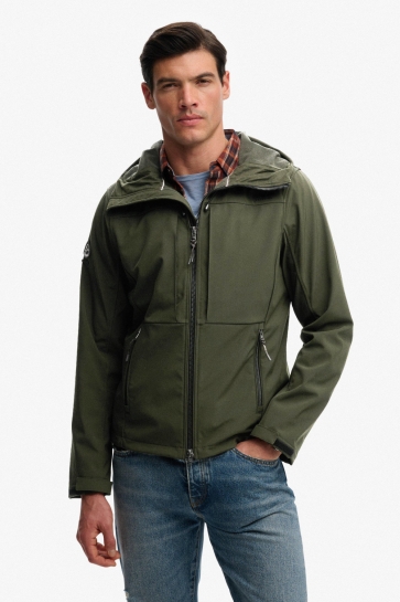 Superdry Jas HOODED SOFTSHELL TREKKER JKT M5012327A FREESTYLE GREEN