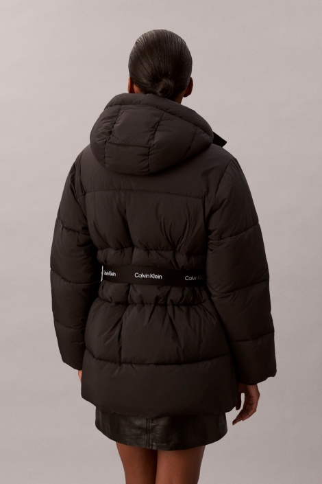 Calvin Klein zwarte dames jas | Model vooraanzicht