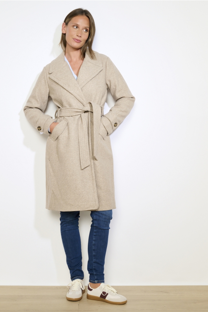 LolaLiza beige dames jas | Model