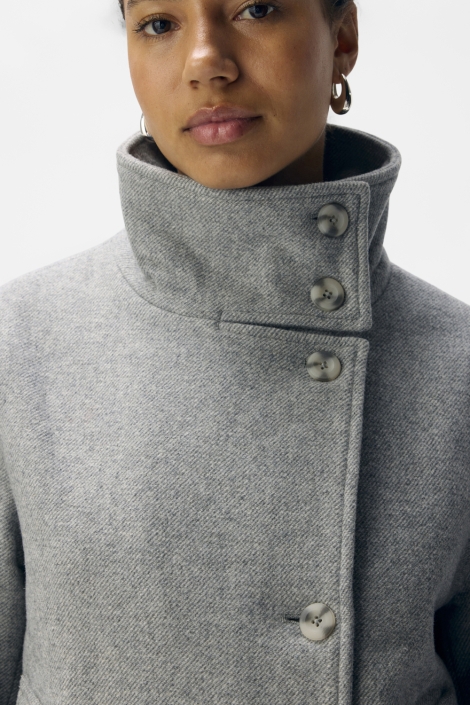 Object grijze dames jas | Close up
