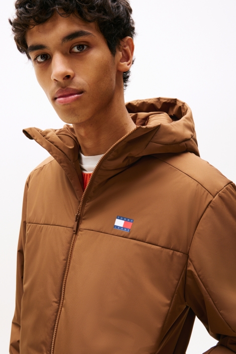 Tommy Jeans camel heren jas | Close up