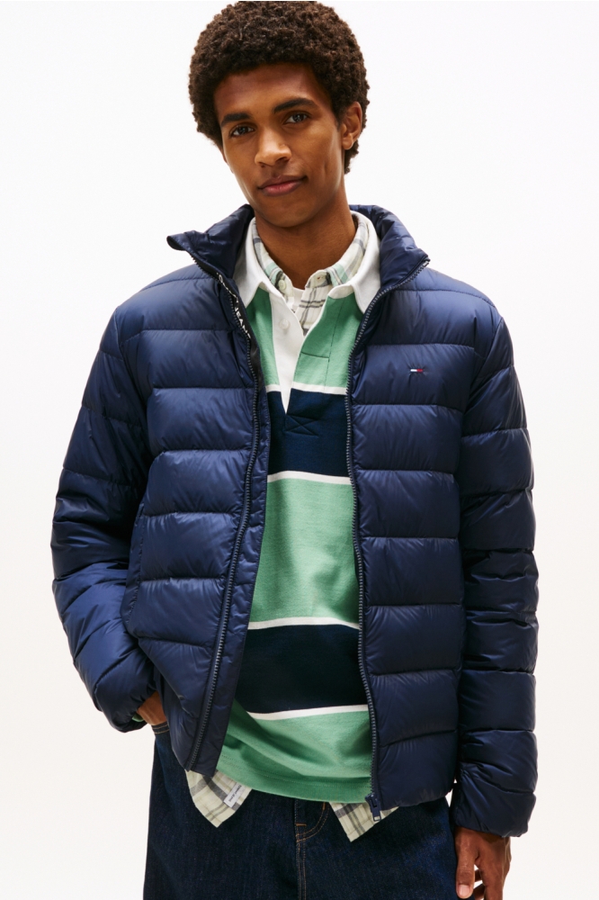 Tommy Jeans blauwe heren jas | Model vooraanzicht