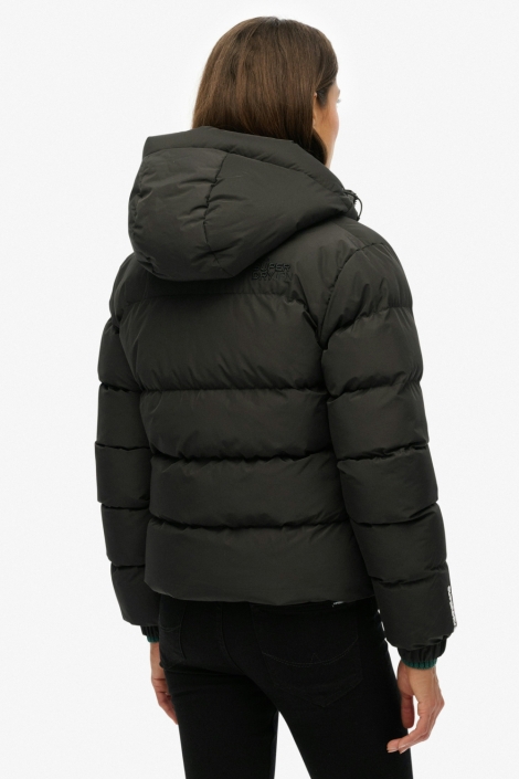 Superdry zwarte dames jas | Model achteraanzicht