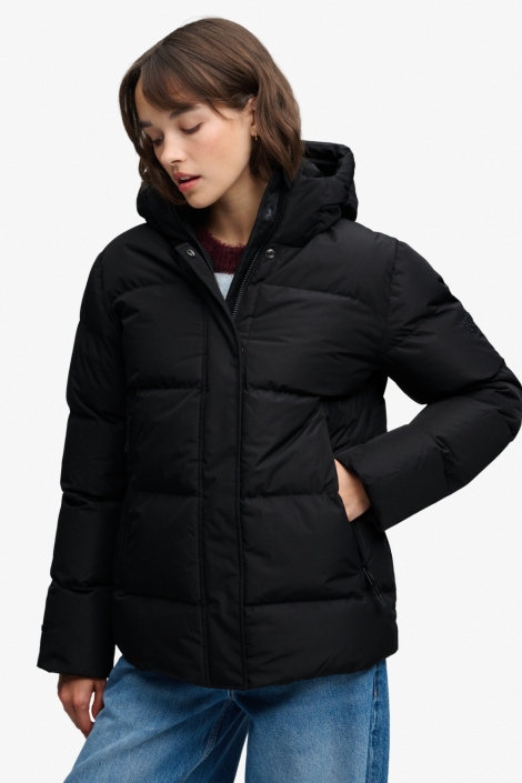 Superdry zwarte dames jas | Model vooraanzicht