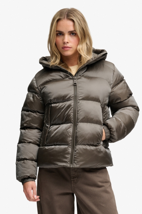 Superdry groene dames jas | Model vooraanzicht