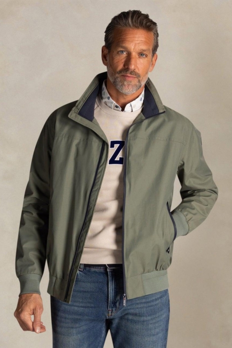 NZA groene heren jas | Model vooraanzicht