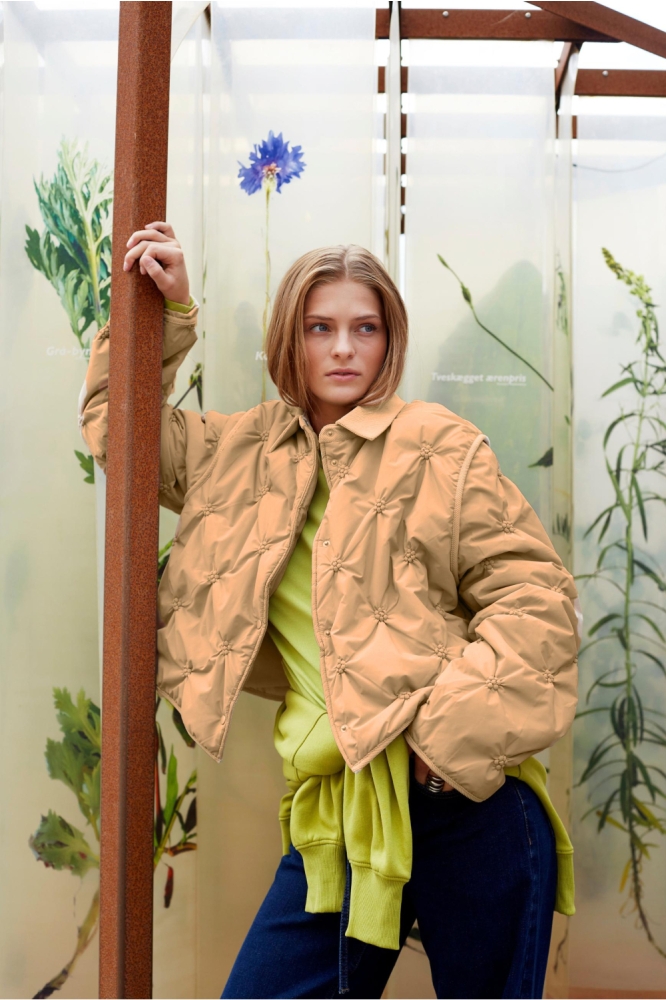 SisterS point zand dames jas | Sfeerbeeld, In situatie