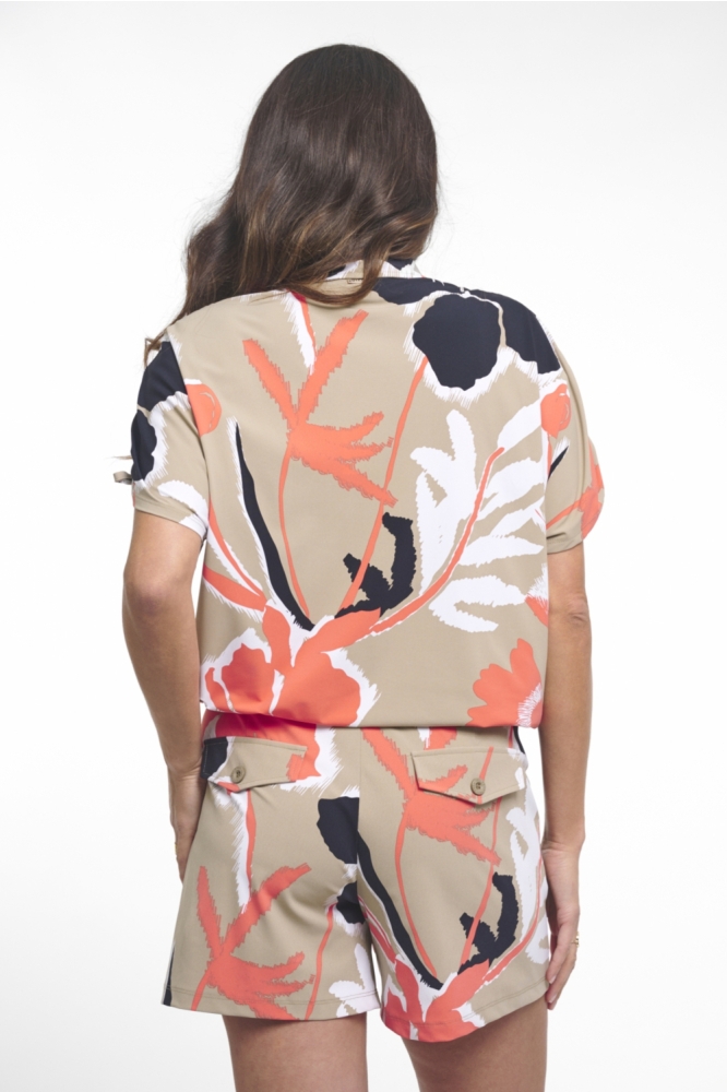 Zoso groene dames blouse | Model achteraanzicht