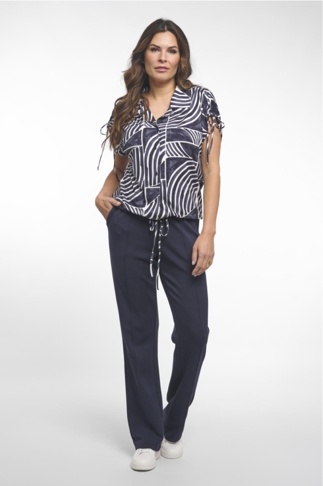 Zoso blauwe dames blouse | Model vooraanzicht