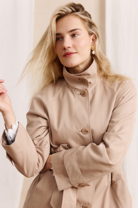LolaLiza beige dames jas | Close up