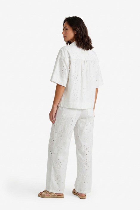 Fluresk witte dames blouse | Model achteraanzicht
