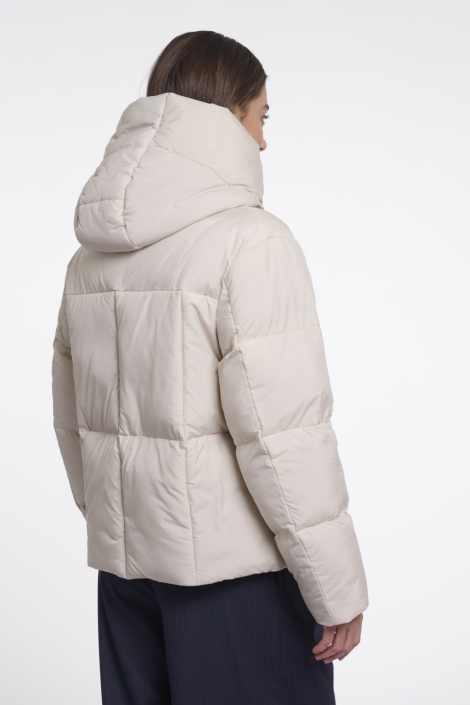 Rino & Pelle beige dames jas | Model achteraanzicht