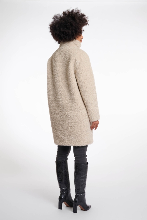 Rino & Pelle beige dames jas | Model achteraanzicht