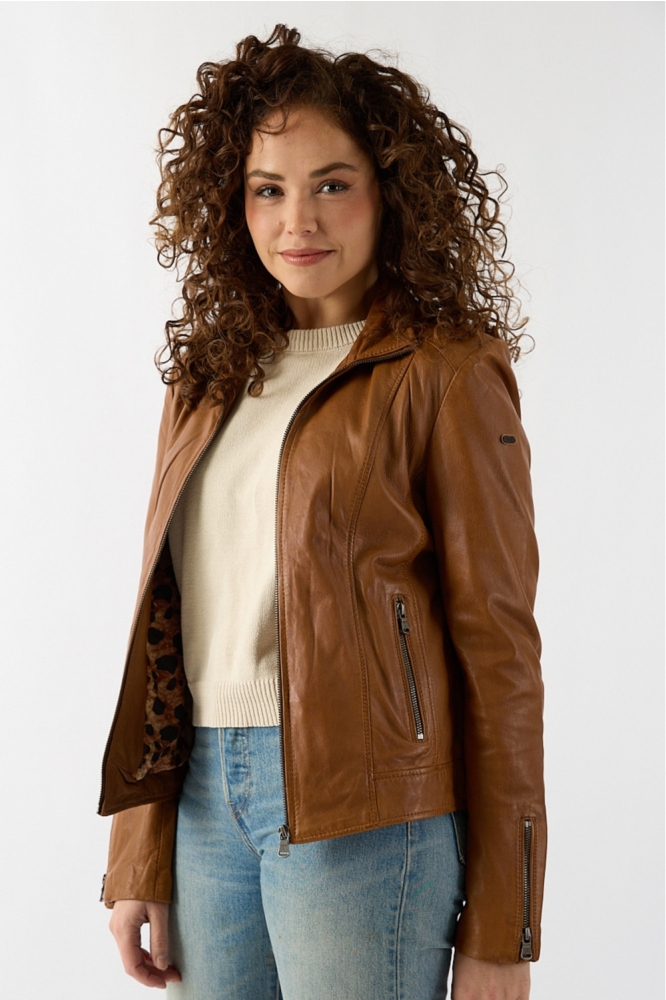 Donders cognac dames leren jas | Model zijaanzicht