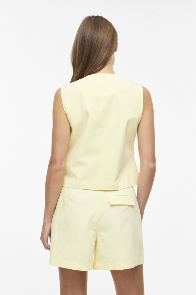 Vila gele dames gilet | Model achteraanzicht
