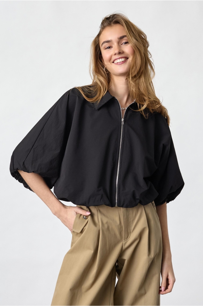 SisterS point zwarte dames jas | Model vooraanzicht