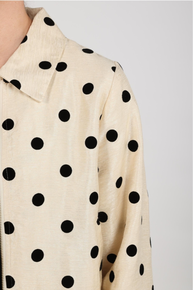 Nukus beige dames jas | Kleurstaal