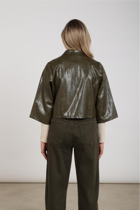 Nukus groene dames jas | Model achteraanzicht